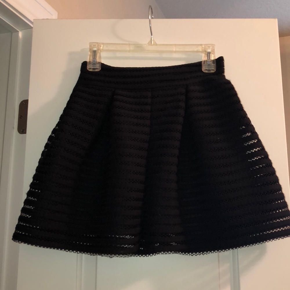 Cute flare skirt!